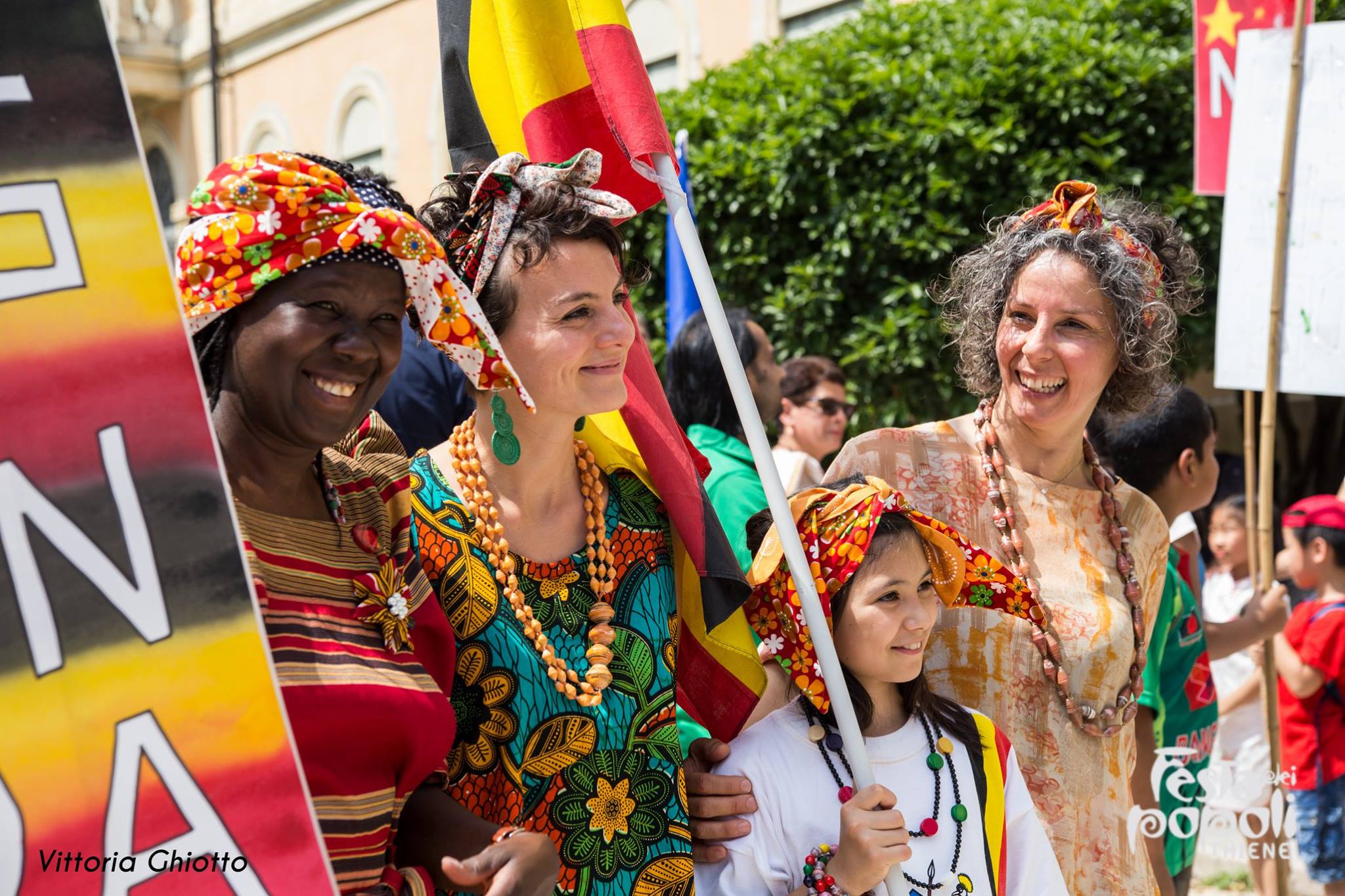 Thiene. La 'festa della primavera' trasforma il centro: tutti in piazza  vestiti da Figli dei fiori - AltoVicentinOnline